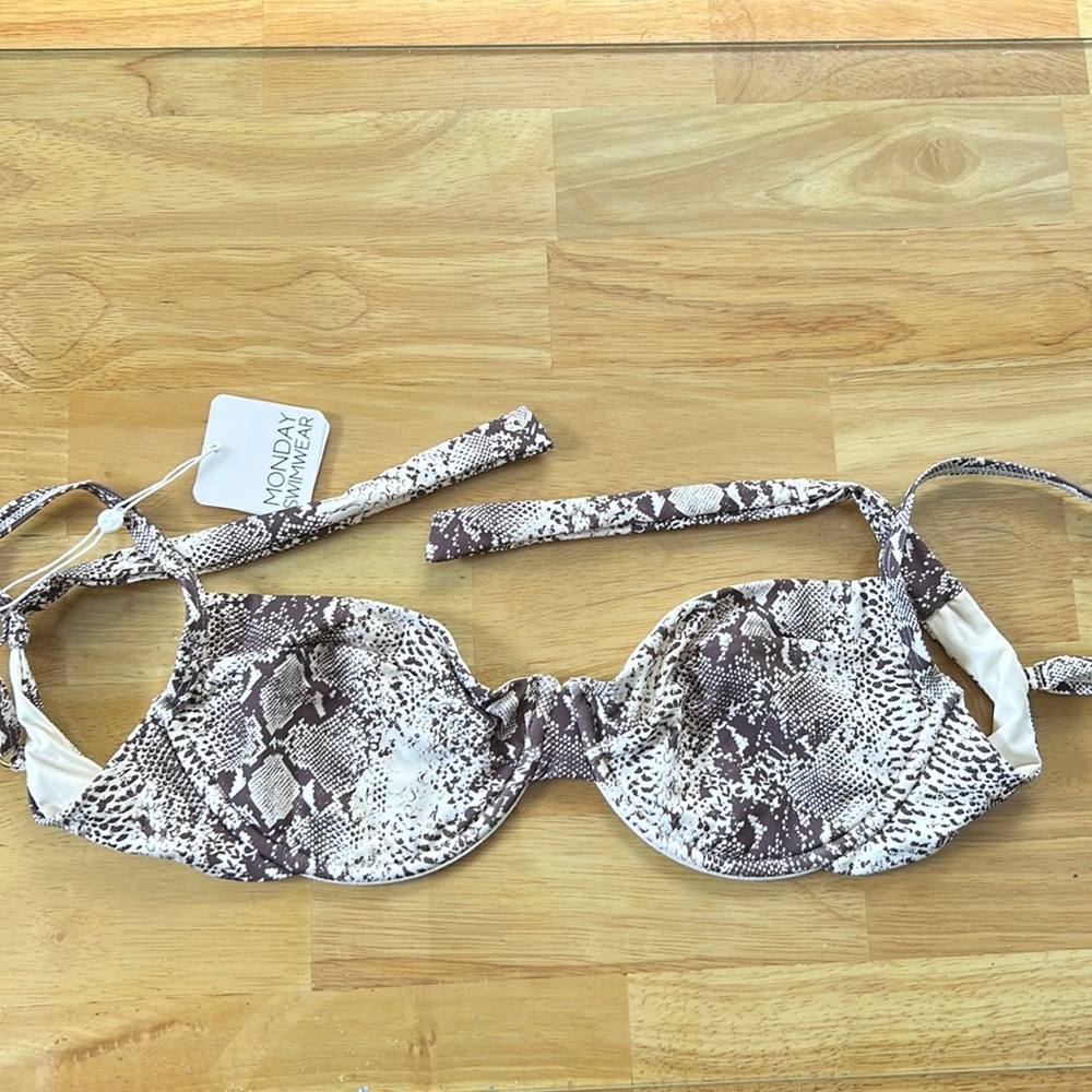 Monday Swimwear Maui Top